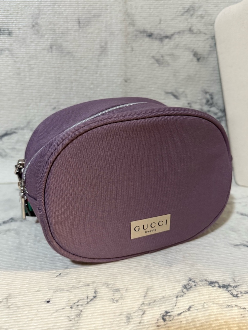 Gucci Beauty Purple Bag with Adjustable Crossbody Strap - Picture 8 of 16